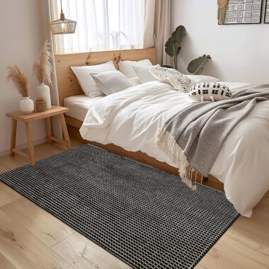 Synthetic fiber carpet